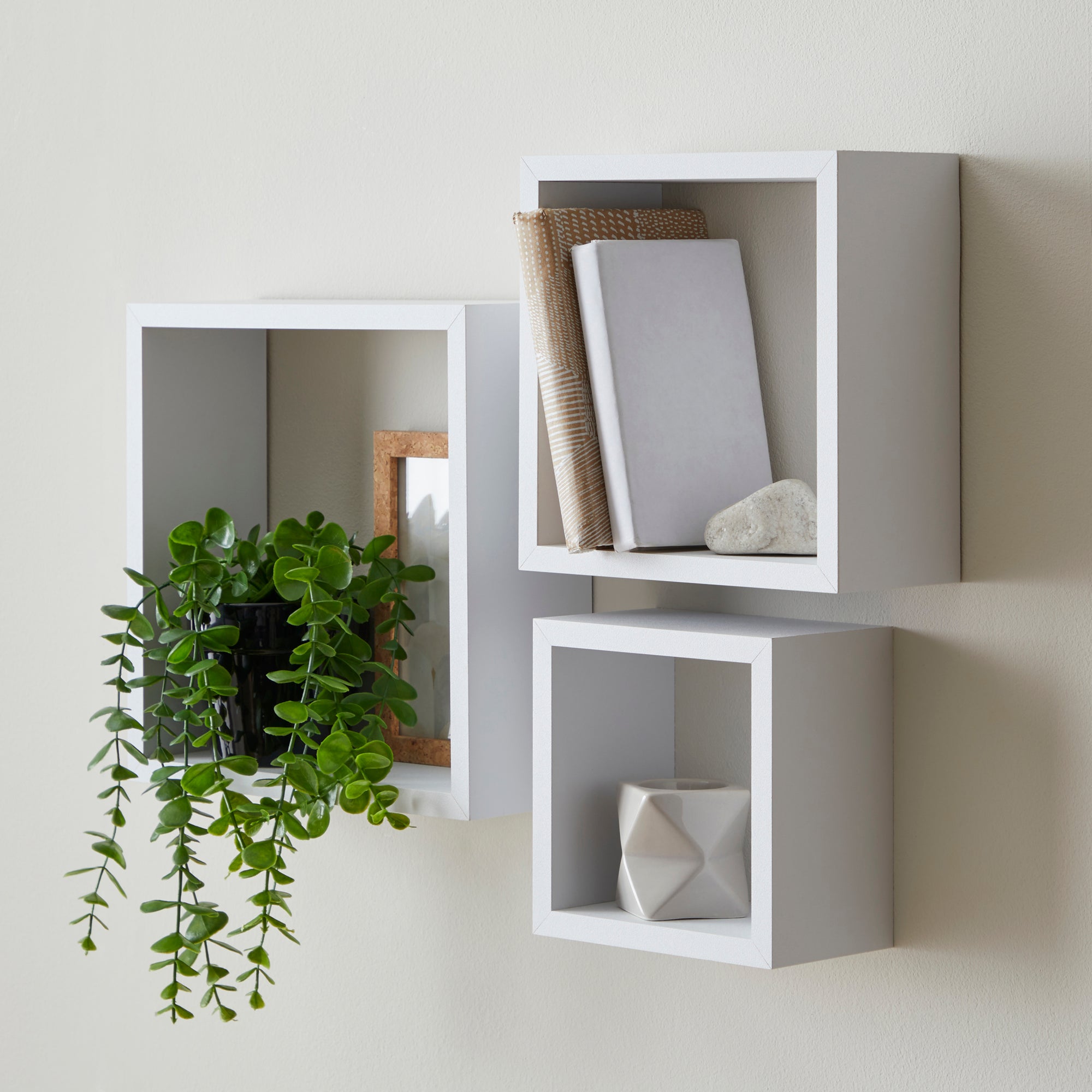 Set of 3 Cube Shelves White