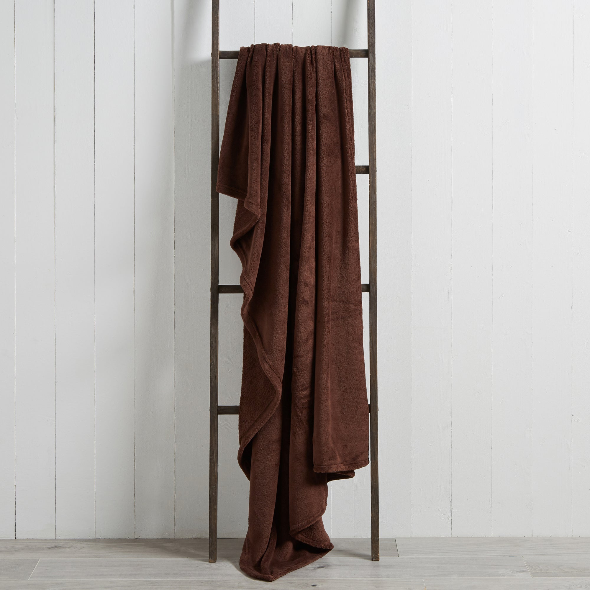 Soft Fleece 130cm x 170cm Throw Brown