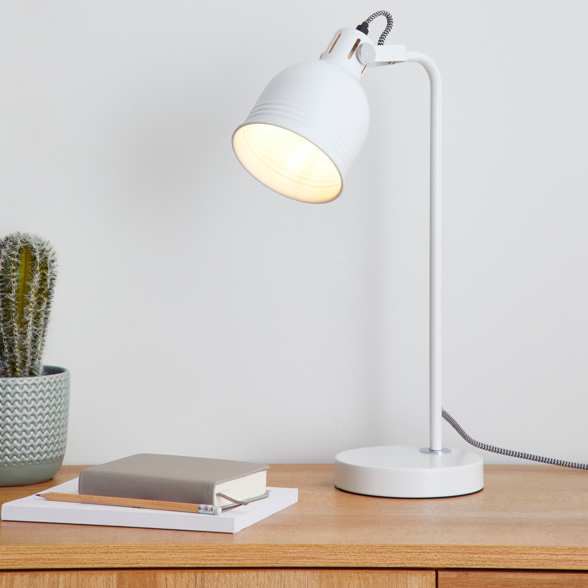 Isaac Desk Lamp White