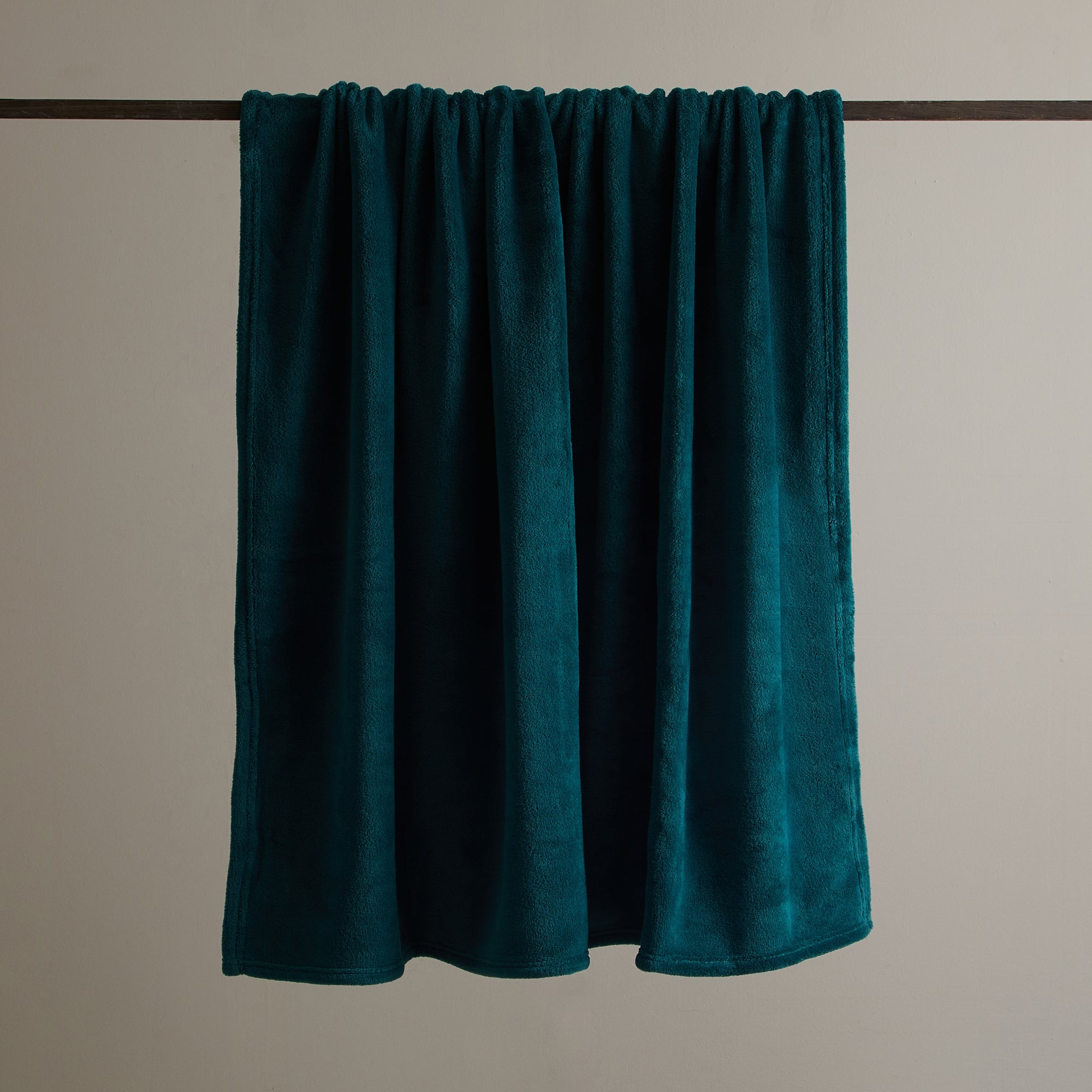 Soft Fleece 130cm x 180cm Throw Green