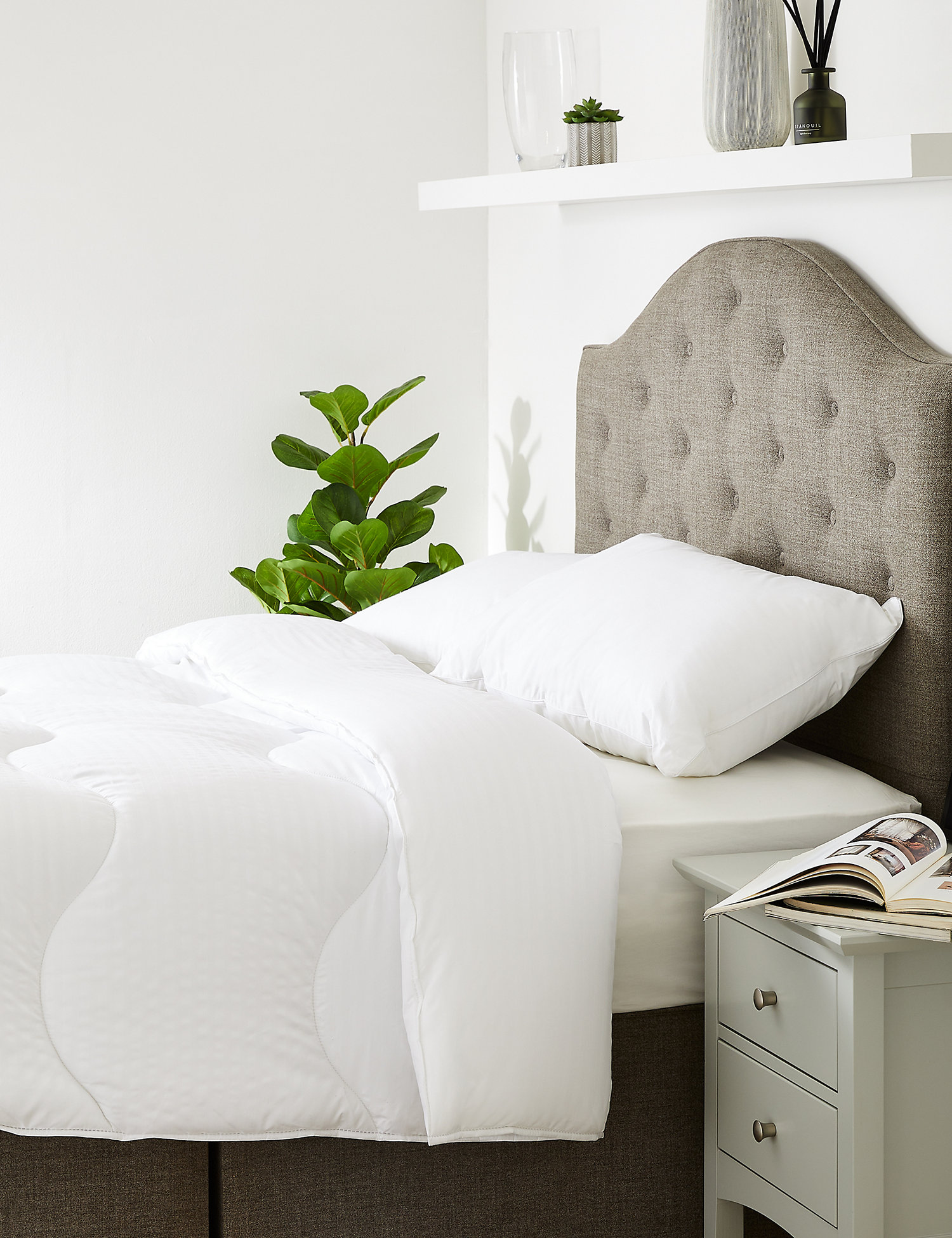 M&S Unisex Supremely Washable 7.5 Tog Duvet