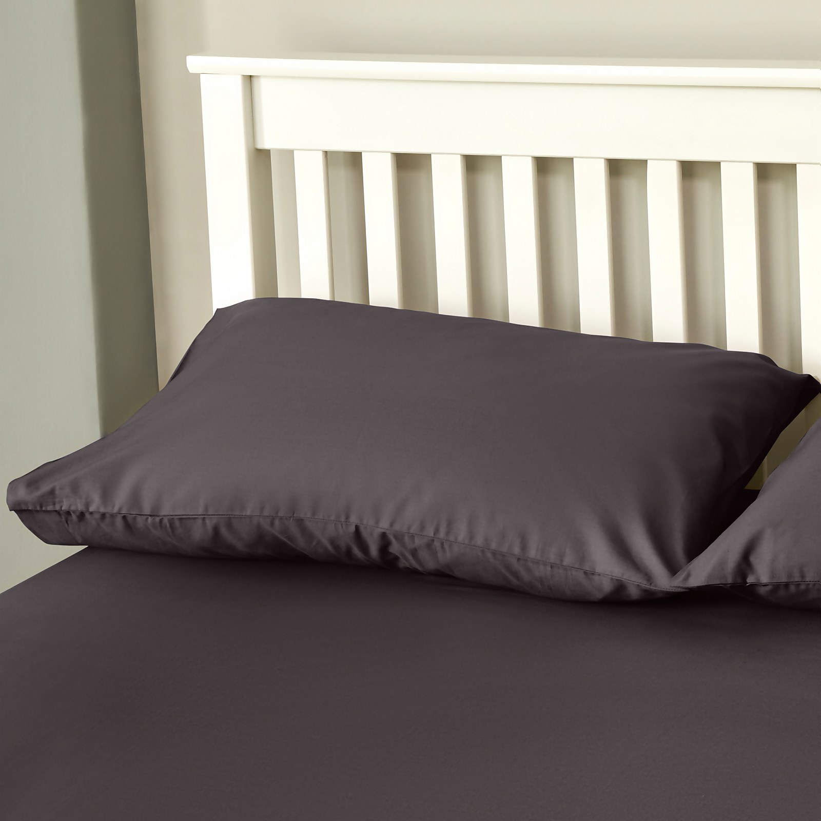 The Willow Manor 100% Cotton Percale Housewife Pillowcase Pair - Graphite