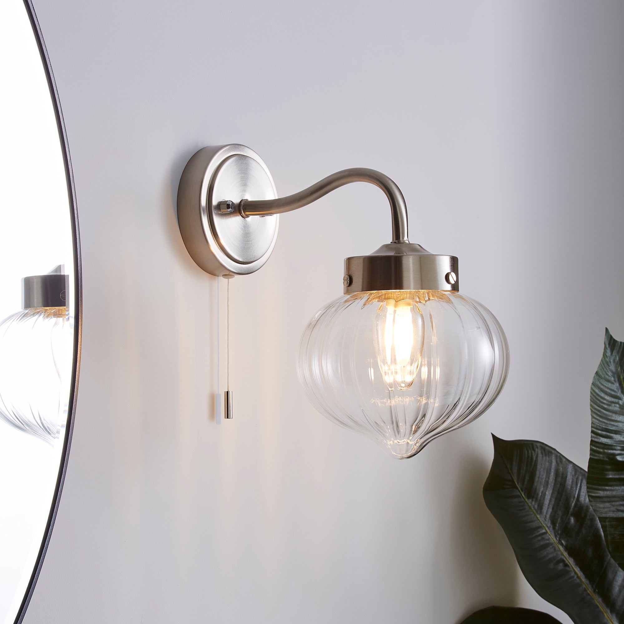 Voyager Bathroom Wall Light Chrome